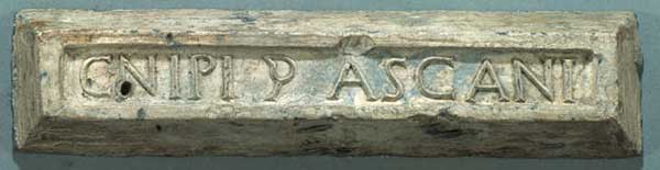 Roman lead ingot bearing the insignia of Gaius Nipius Ascanius