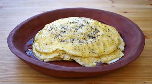 Honey omelette (Ova spongia ex lacte)