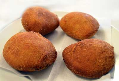 Isicia (Prawn rissoles)